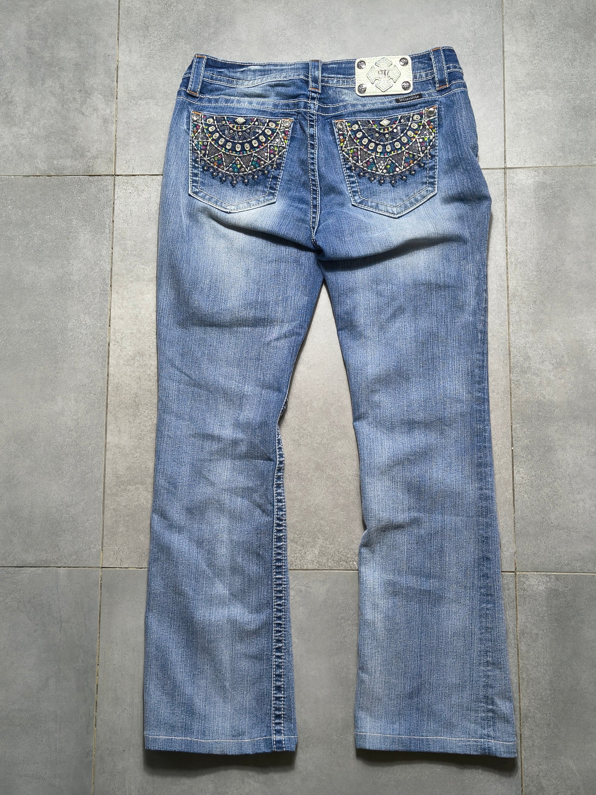 Jasnoniebieskie flared jeansy Miss Me