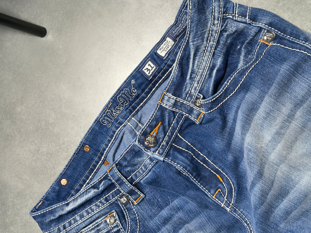 Jasnoniebieskie flared jeansy Miss Me