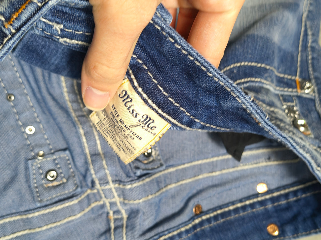 Jasnoniebieskie flared jeansy Miss Me