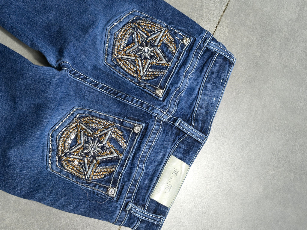 Granatowe flared jeansy Miss Me