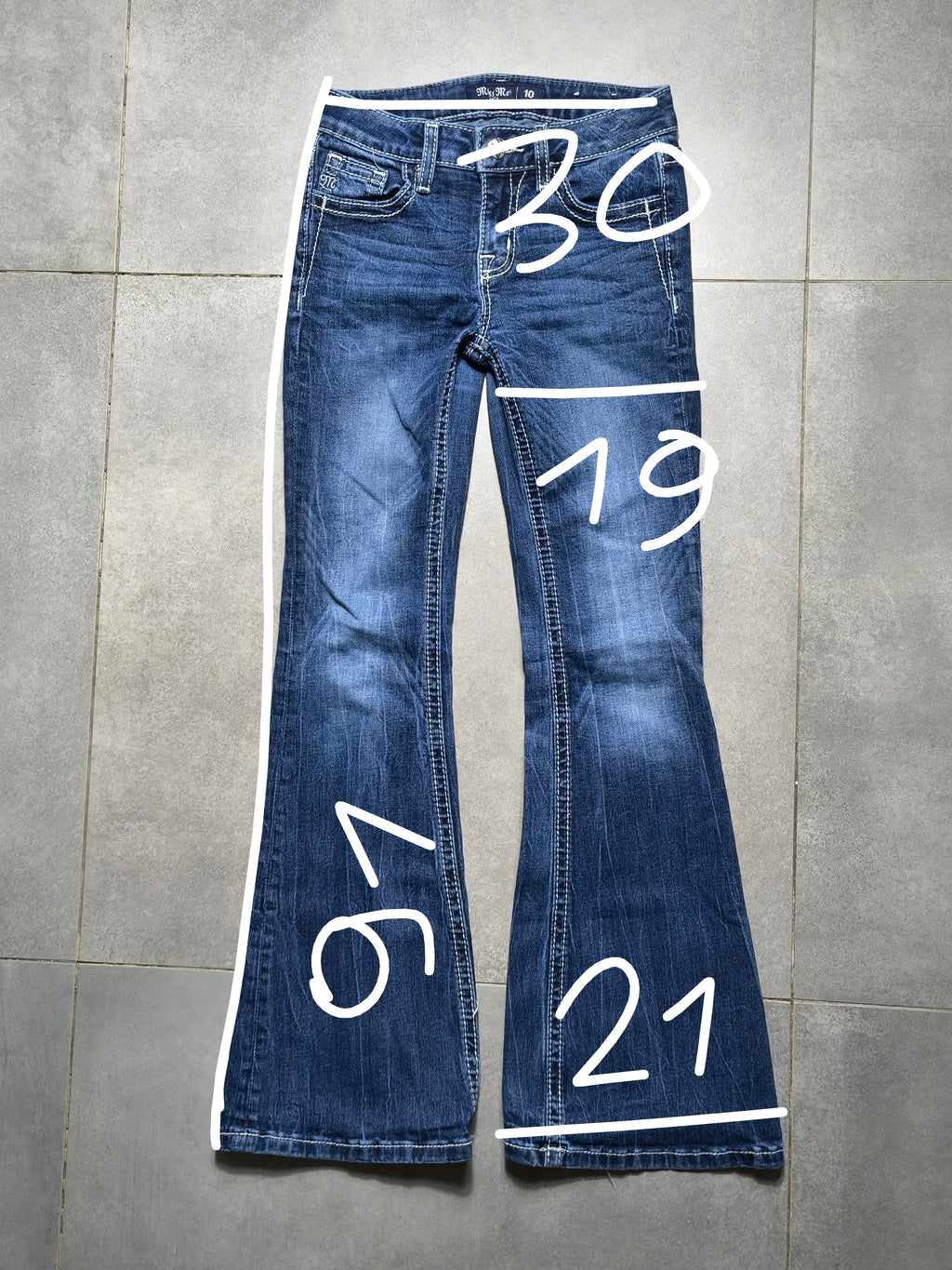 Granatowe flared jeansy Miss Me