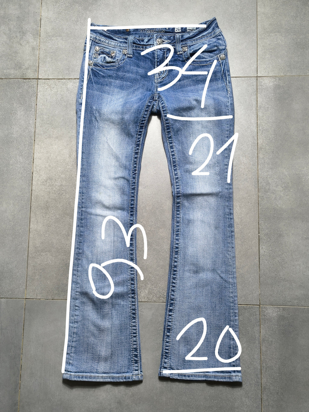 Jasnoniebieskie flared jeansy Miss Me