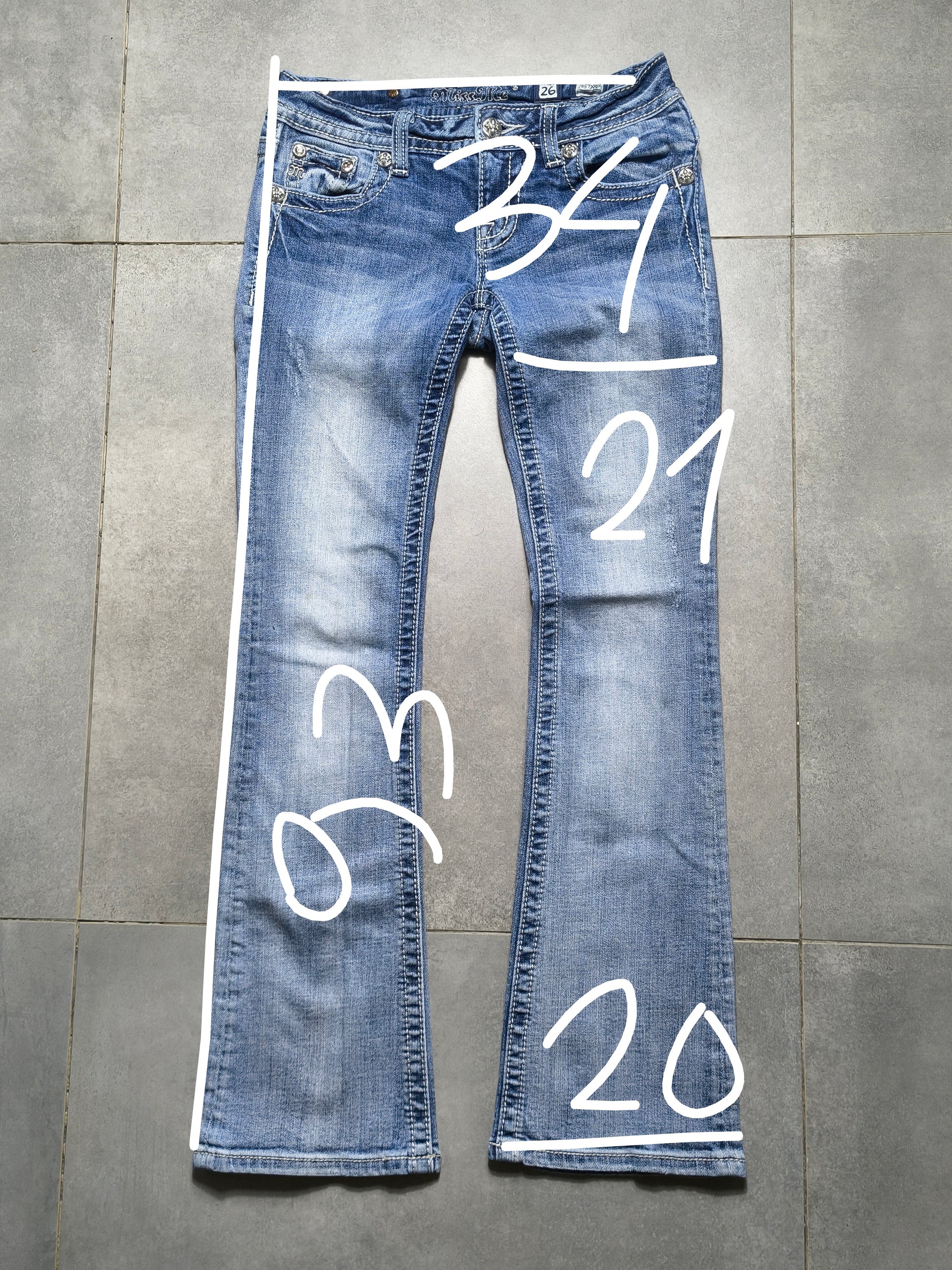 Jasnoniebieskie flared jeansy Miss Me