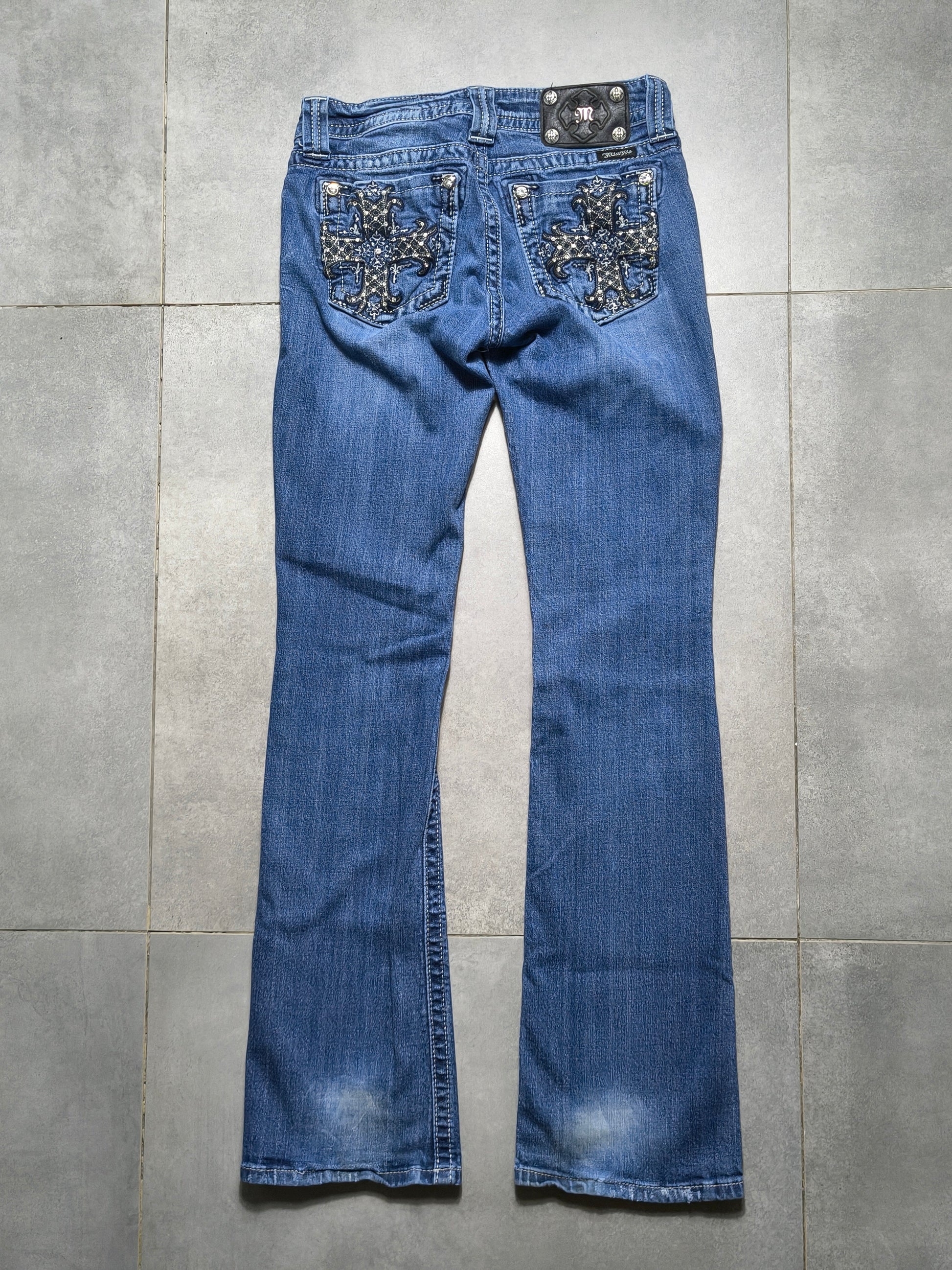 Granatowe flared jeansy Miss Me