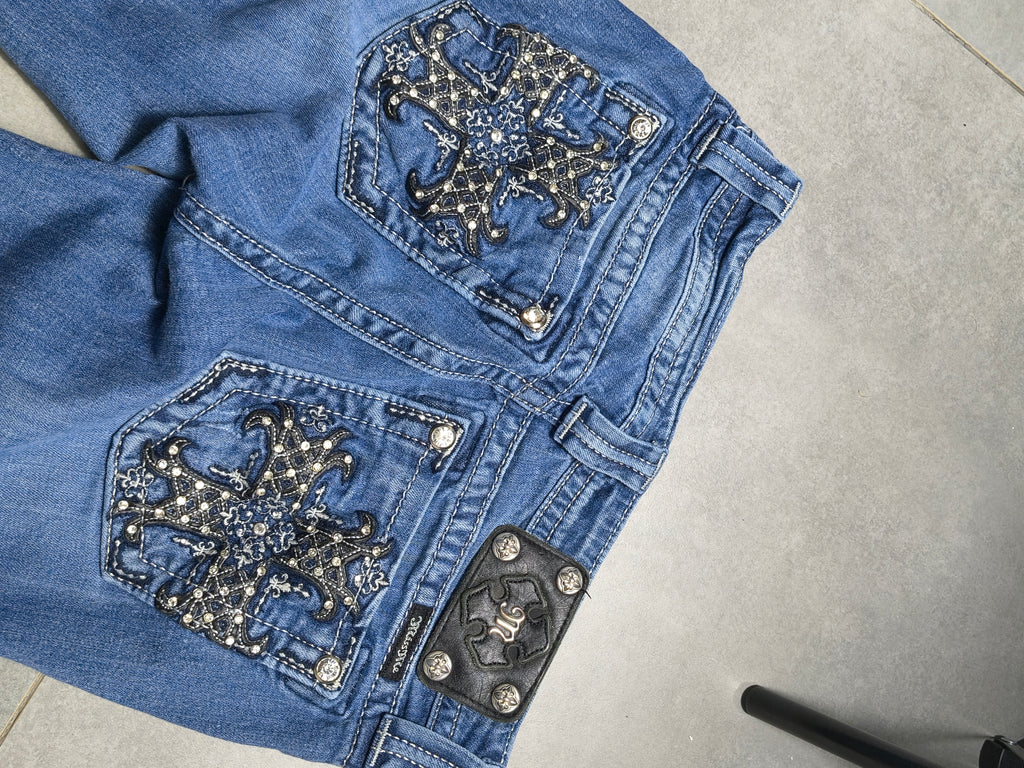 Granatowe flared jeansy Miss Me