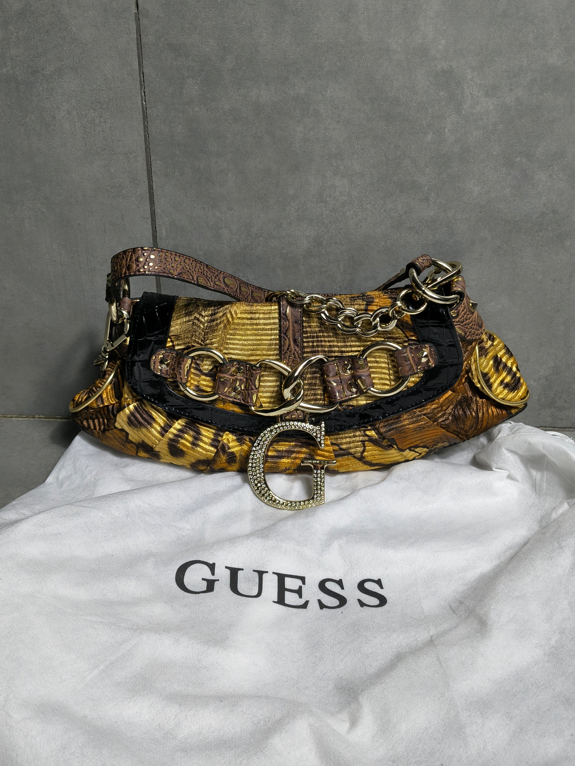 Panterkowa torebka Guess