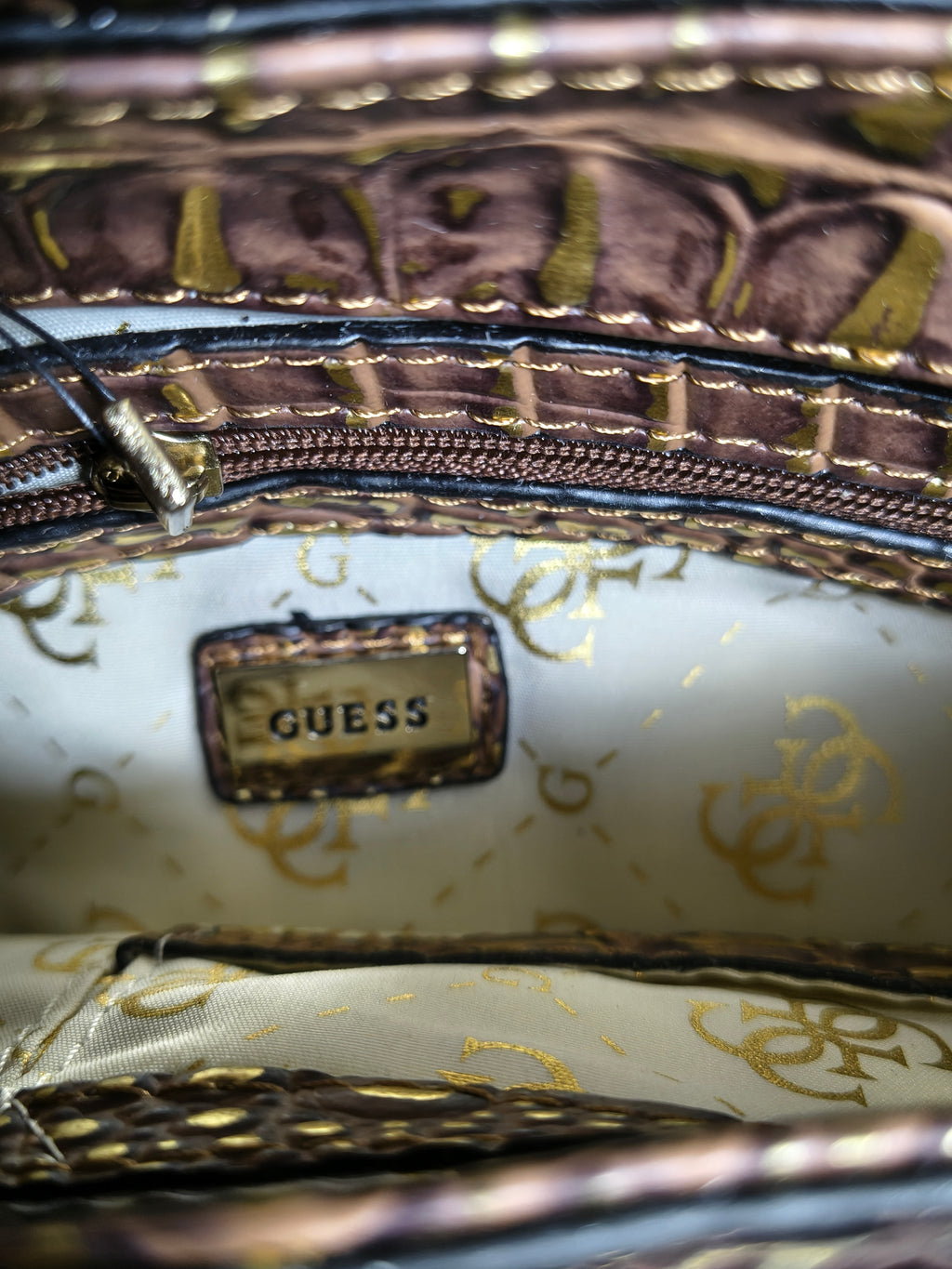 Panterkowa torebka Guess