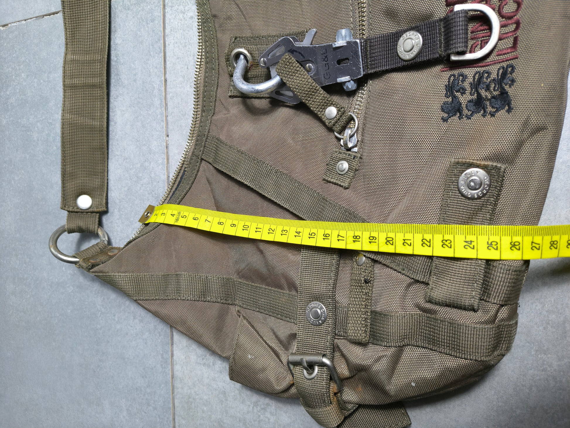 Oliwkowa torebka GGL