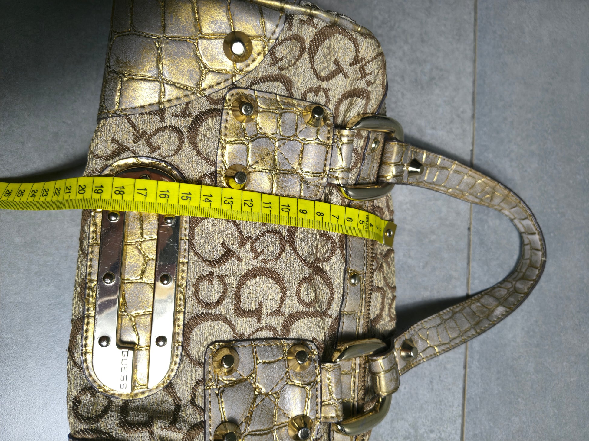 Złota torebka Guess