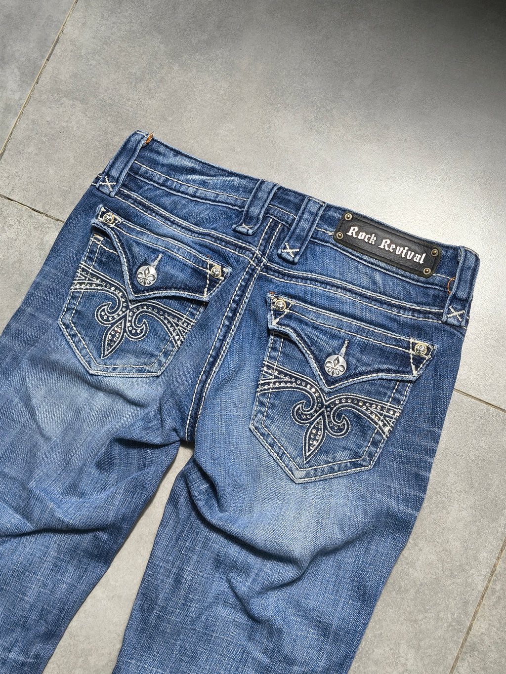 Granatowe flared jeansy Rock Revival
