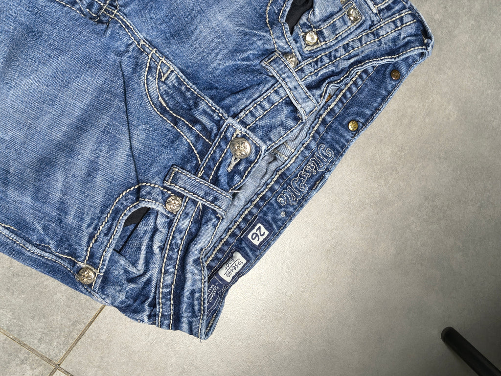 Niebieskie flared jeansy Miss Me