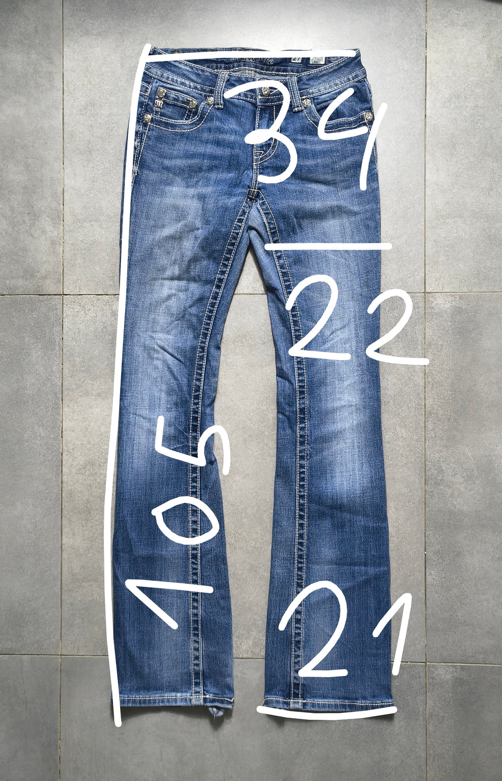 Granatowe flared jeansy Miss Me