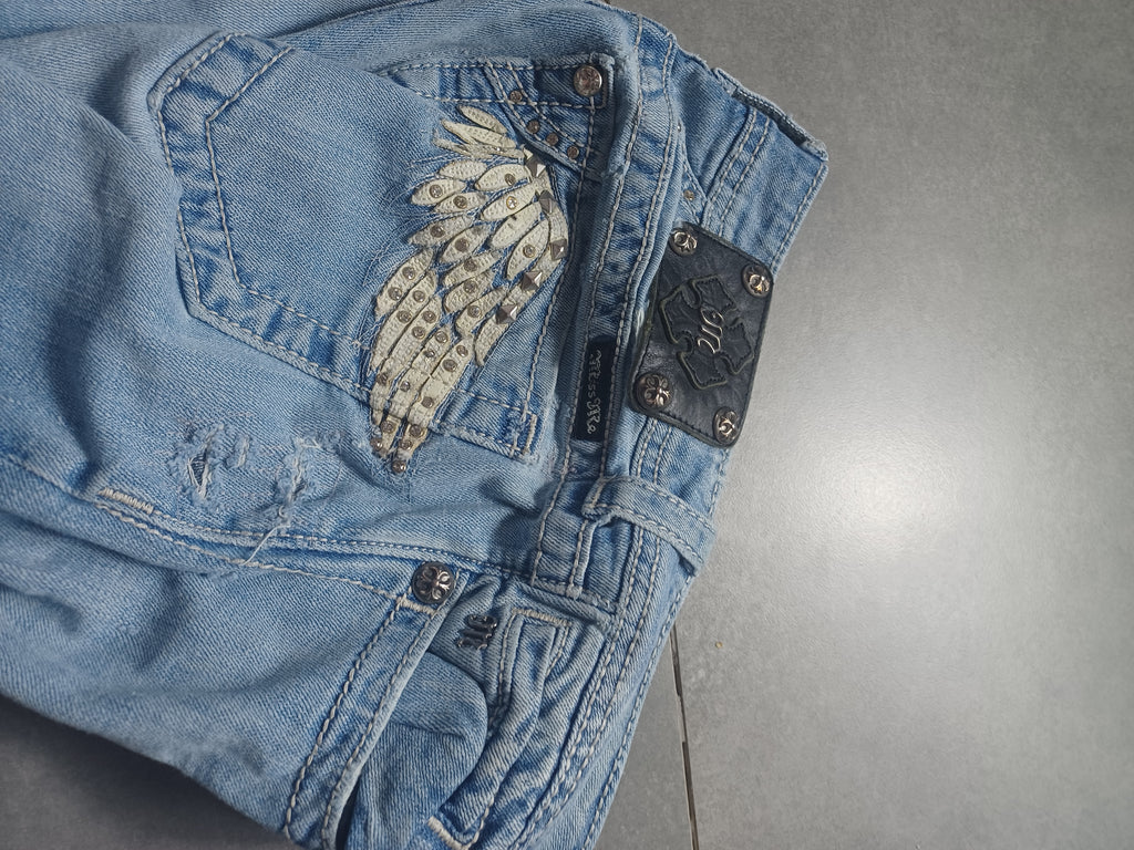 Jasnoniebieskie low rise flared jeansy Miss Me