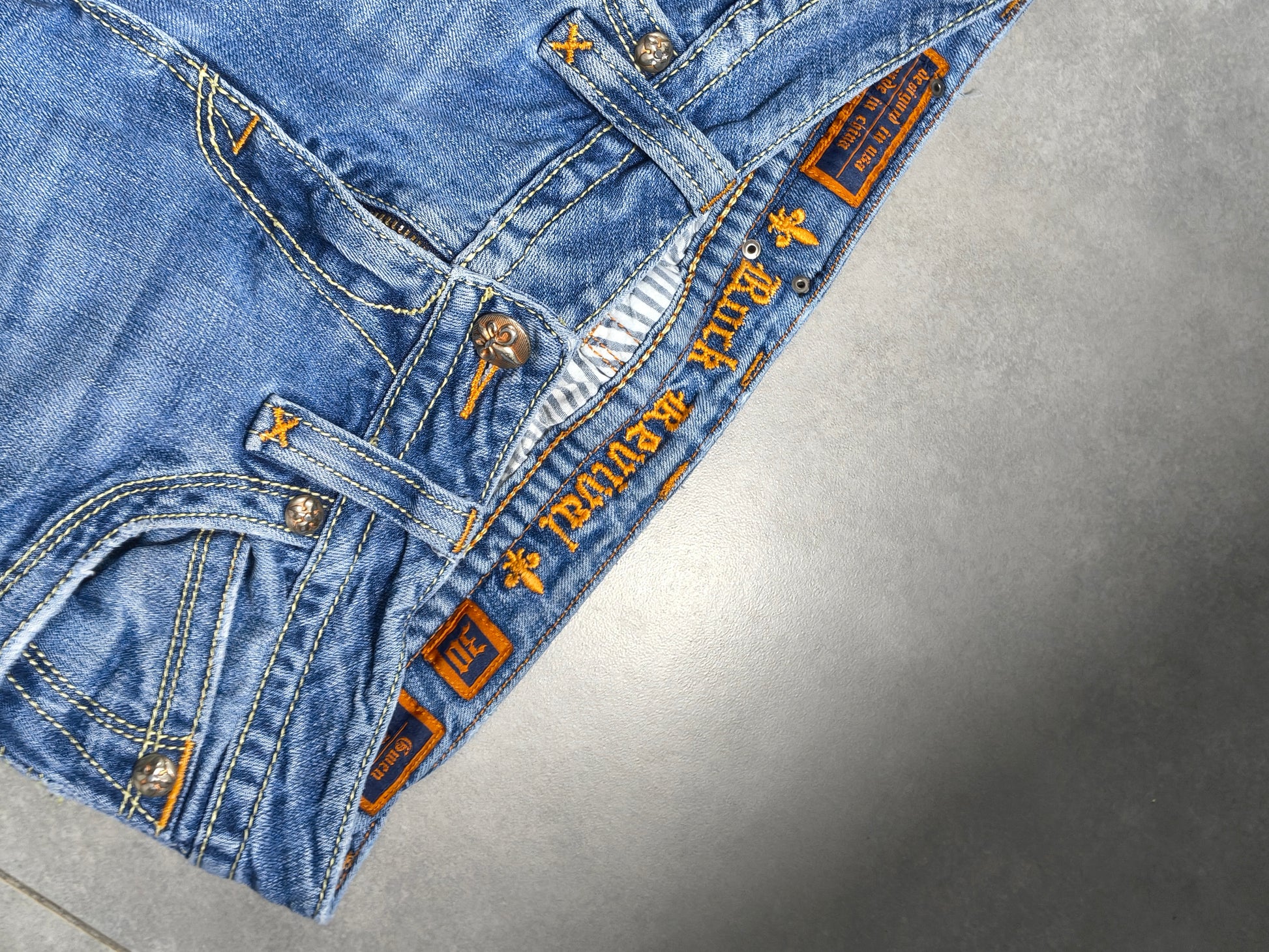 Jeansy Flared Rock Revival