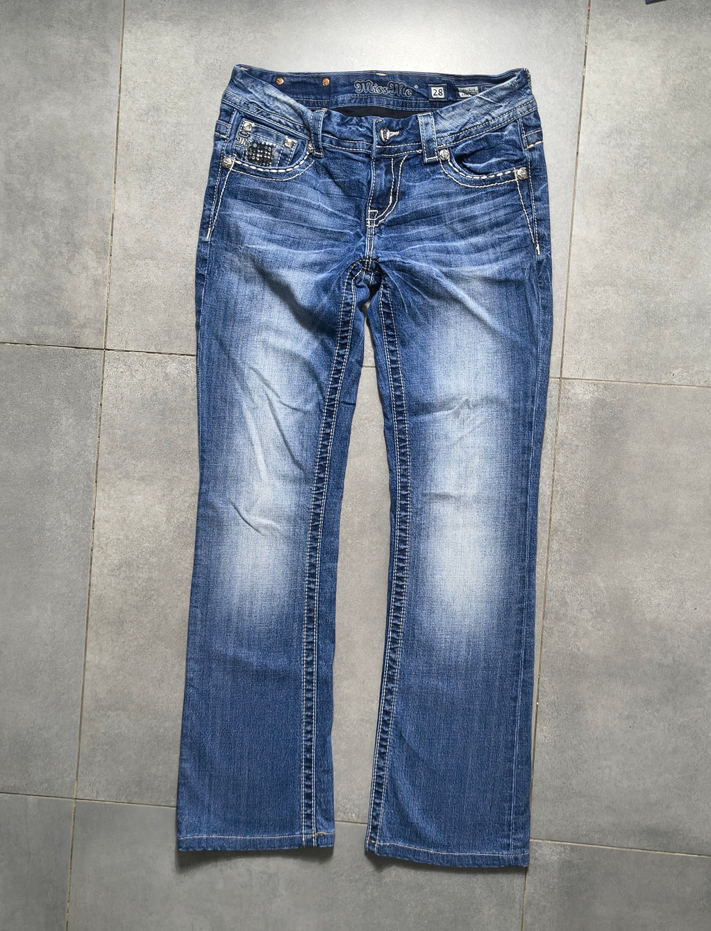 Granatowe flared jeansy Miss Me