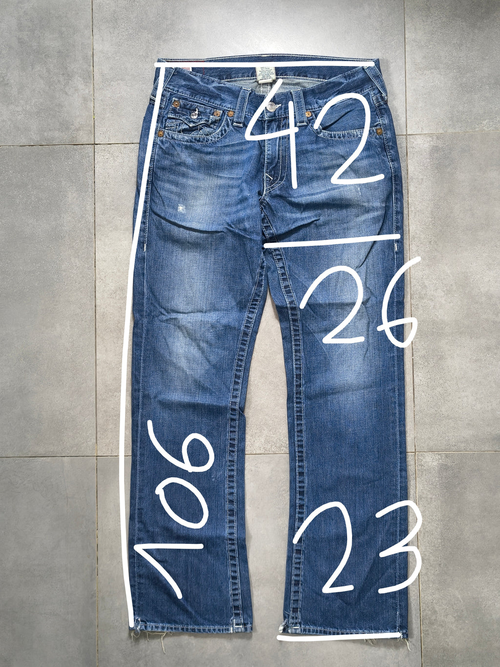 Jeansy True Religion