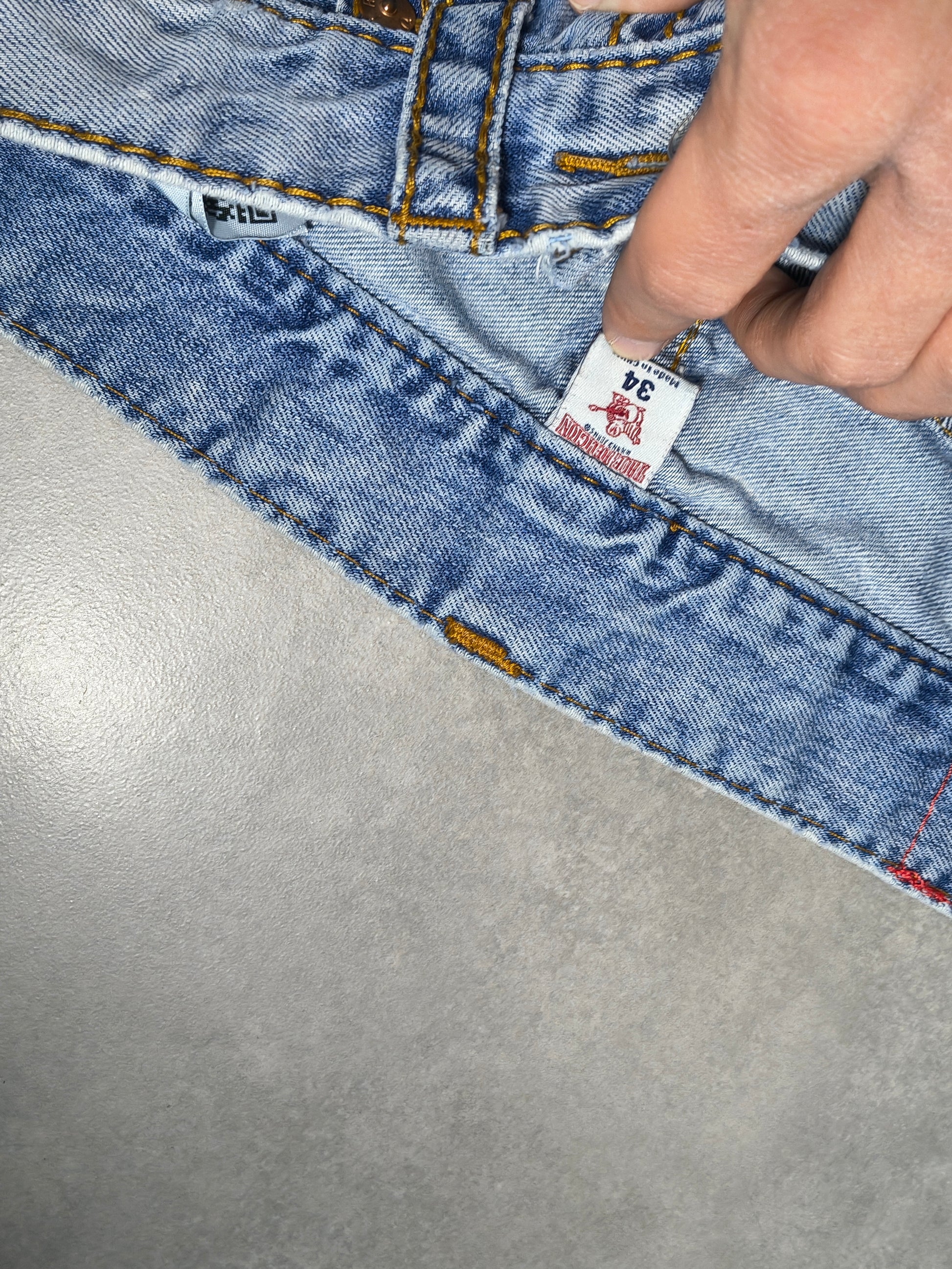 Jeansy True Religion