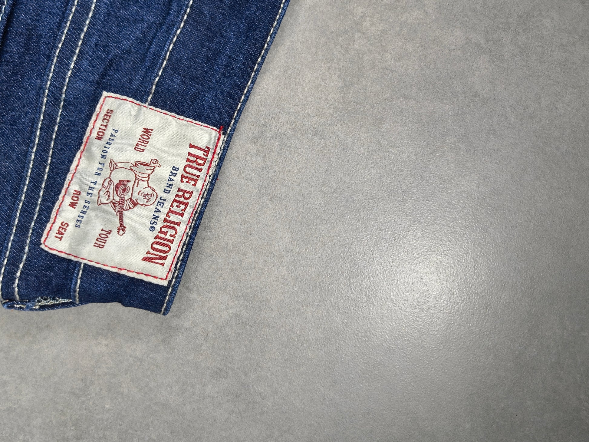 Jeansy True Religion