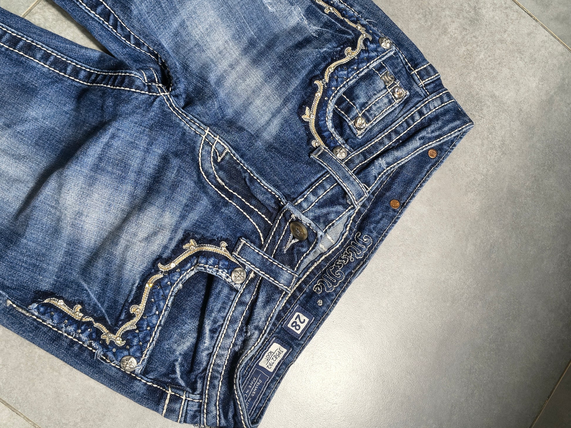 Granatowe flared jeansy Miss Me