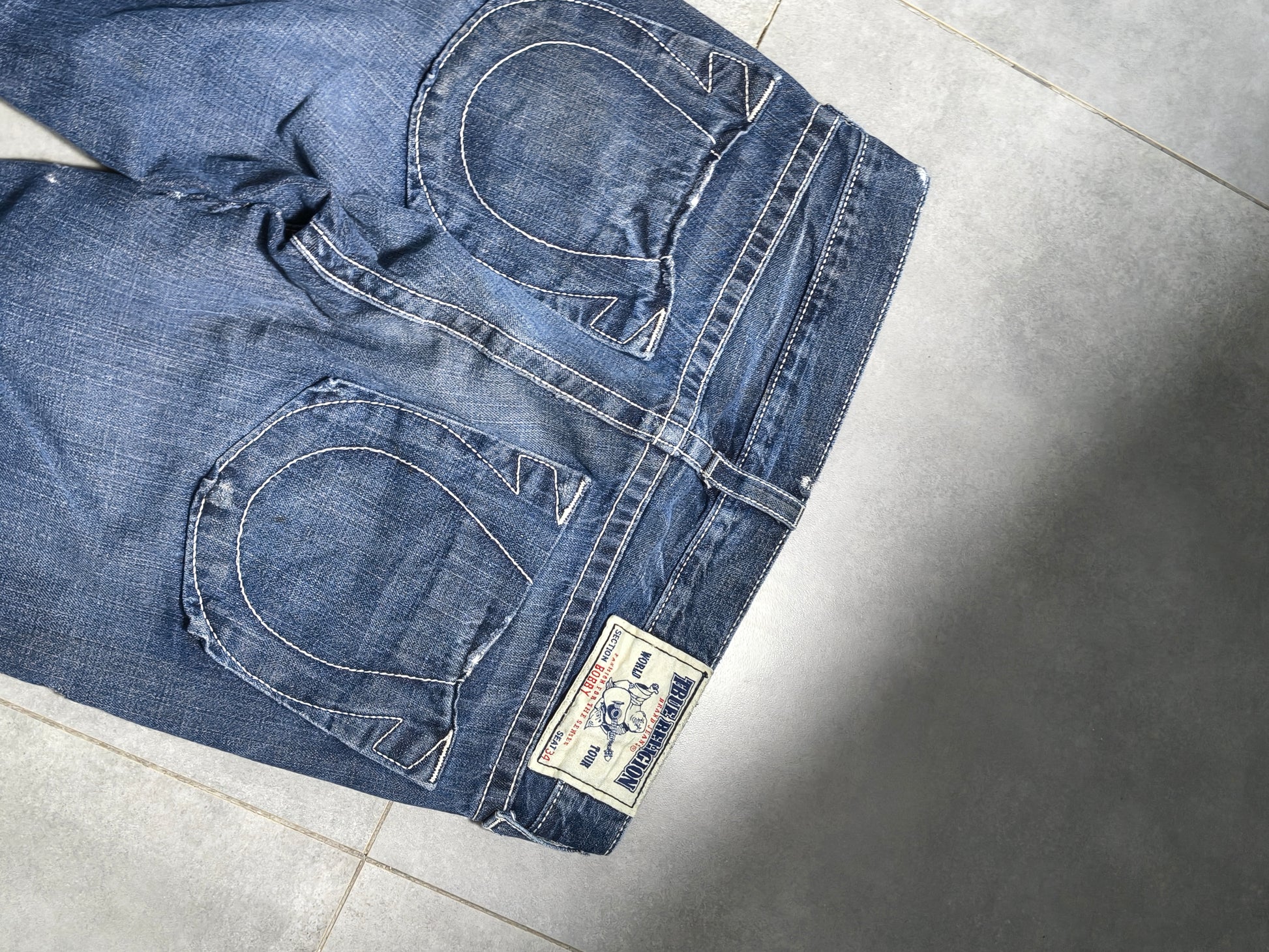 Jeansy True Religion