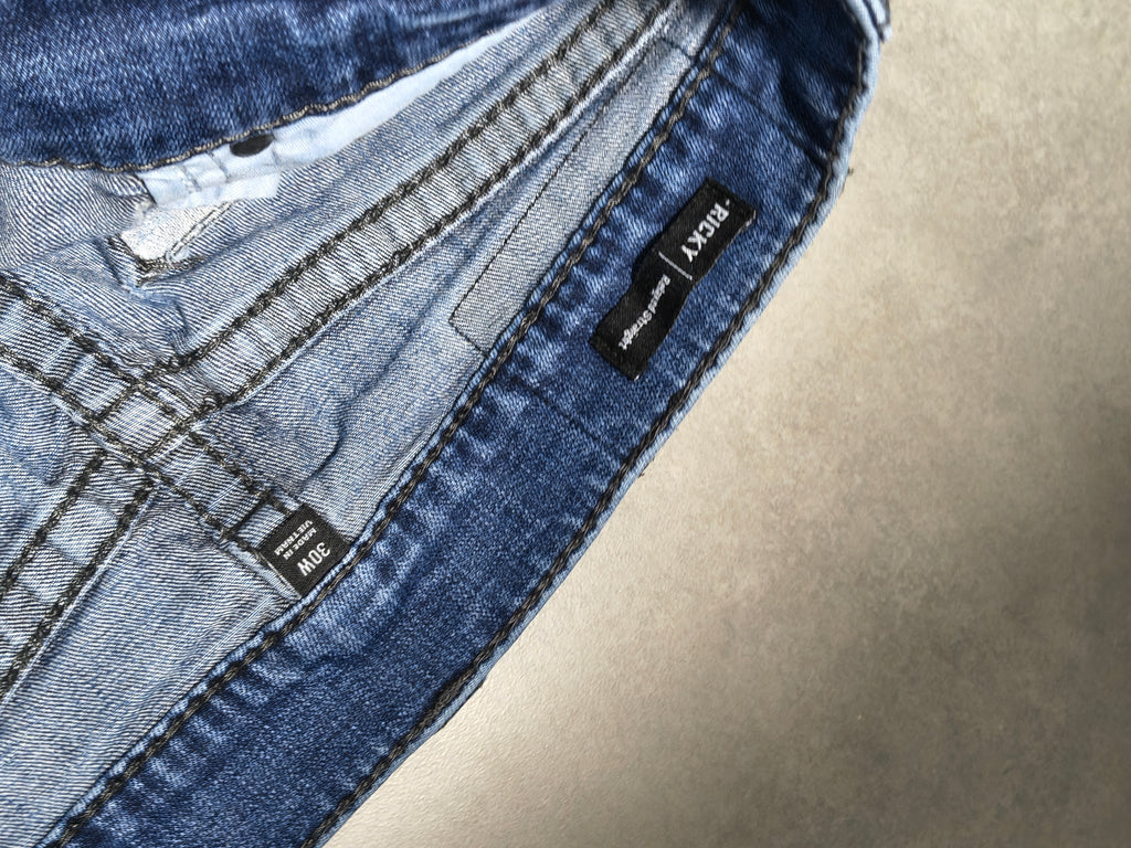 Jeansy True Religion
