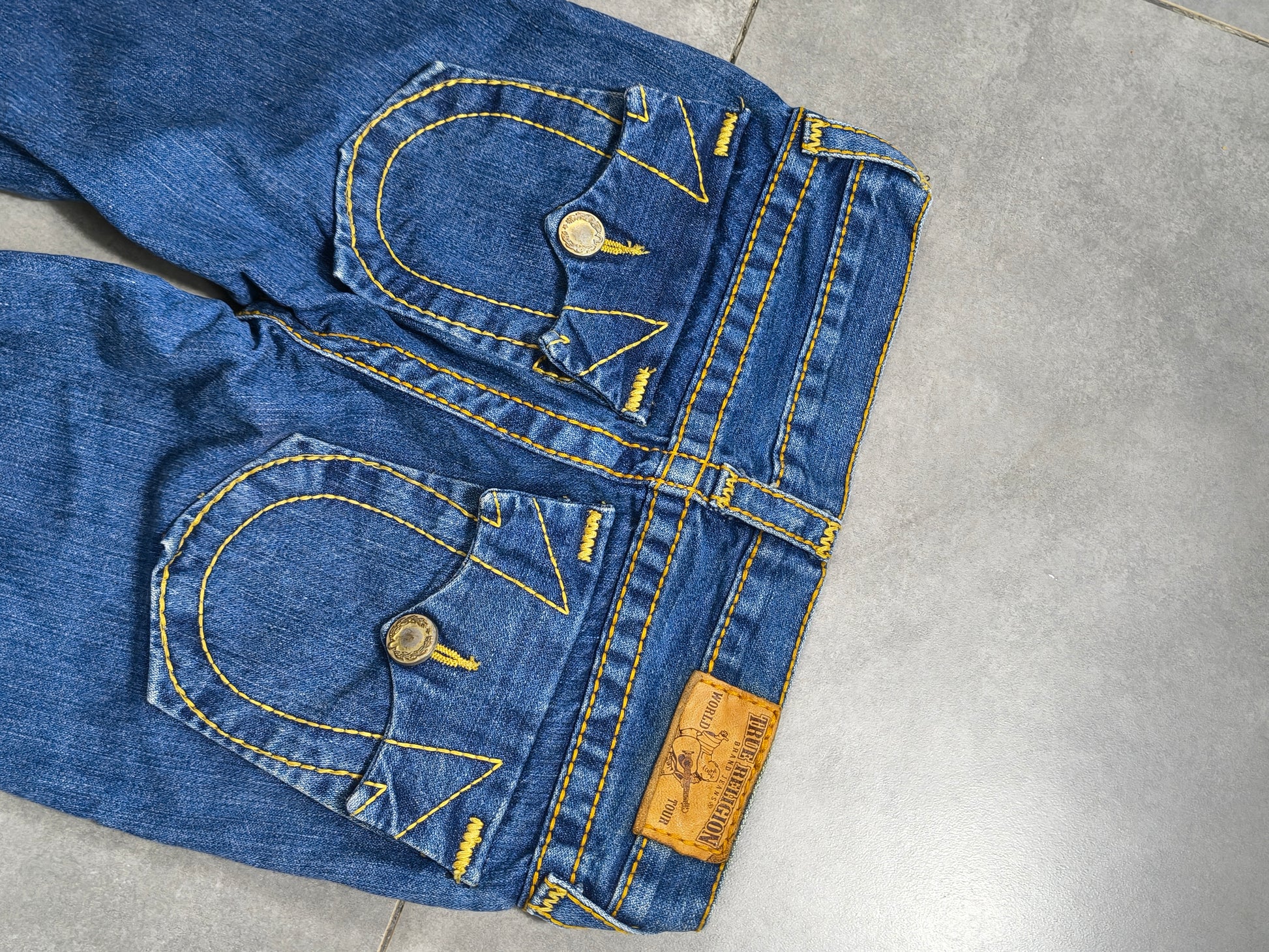 Jeansy True Religion